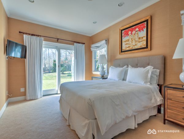 Hamptons Home 1020473