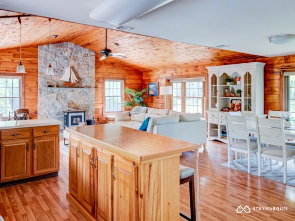 Hamptons Home 1020474