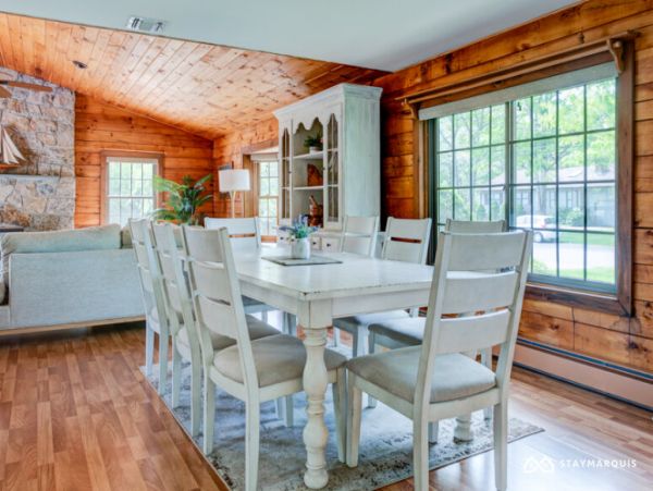 Hamptons Home 1020474