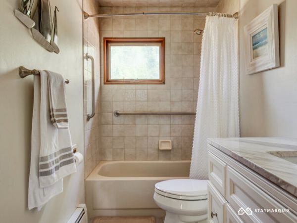 Hamptons Home 1020474