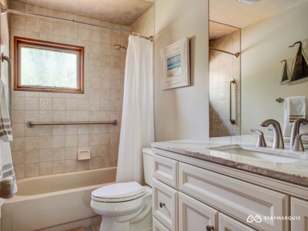 Hamptons Home 1020474