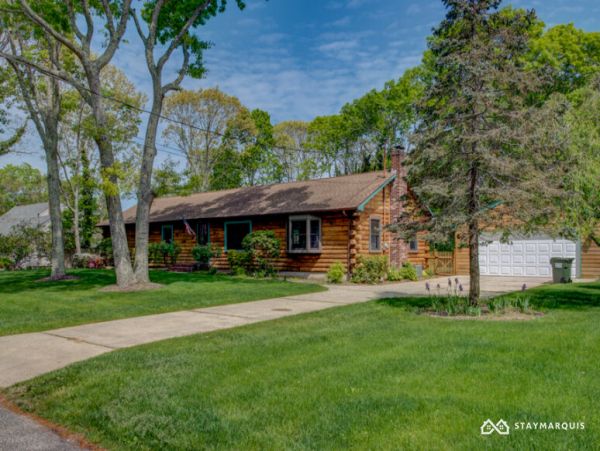 Hamptons Home 1020474