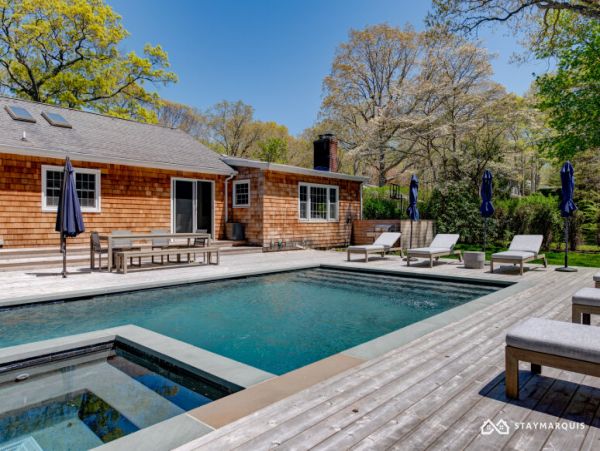 Hamptons Home 1020476