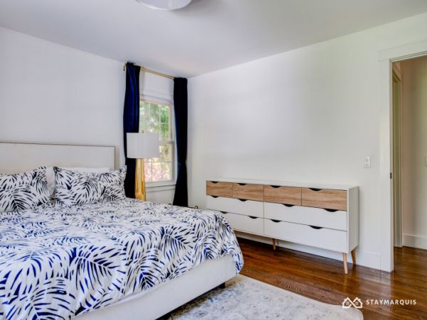 Hamptons Home 1020476