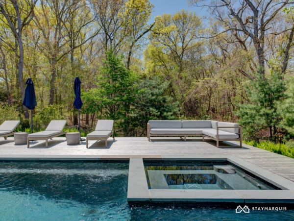 Hamptons Home 1020476