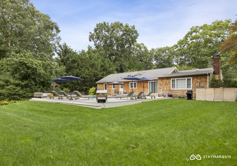 Hamptons Home 1020476