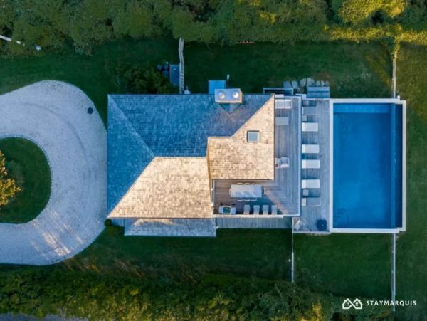 Hamptons Home 1020477