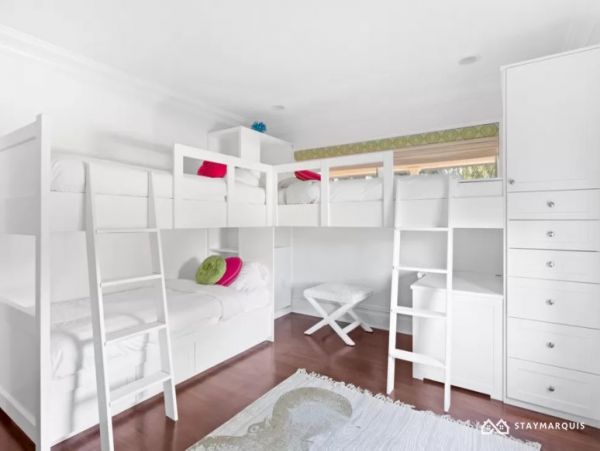 Hamptons Home 1020477
