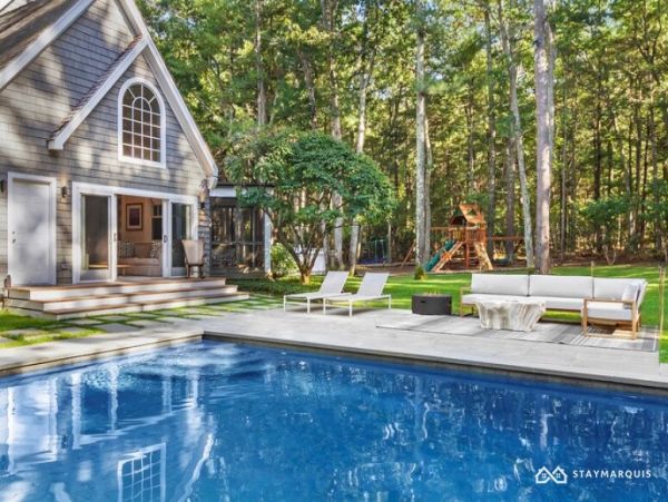 Hamptons Home 1020479