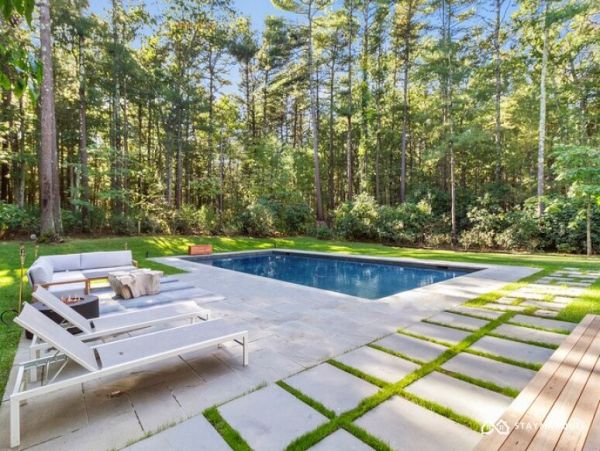 Hamptons Home 1020479