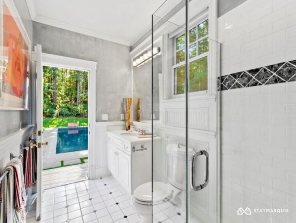 Hamptons Home 1020479