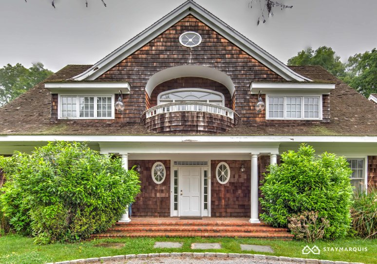 Hamptons Home 1020482
