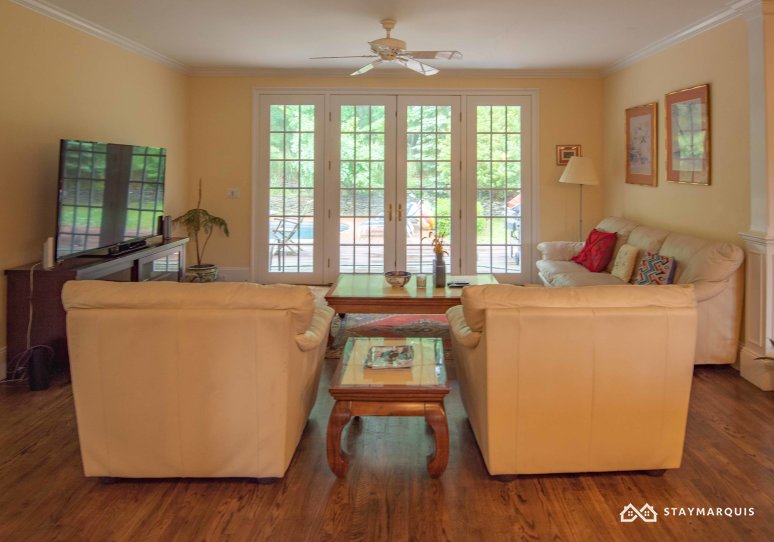 Hamptons Home 1020482