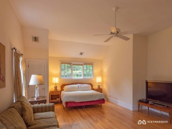 Hamptons Home 1020482