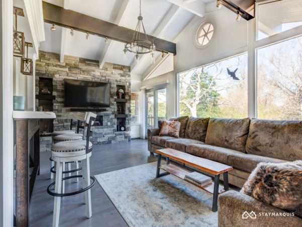 Hamptons Home 1020483