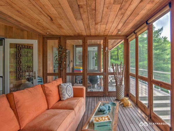 Hamptons Home 1020485