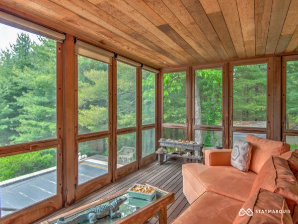 Hamptons Home 1020485