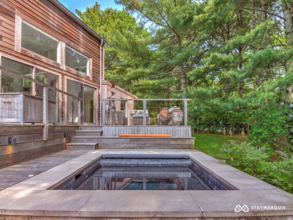 Hamptons Home 1020485
