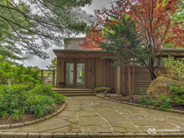 Hamptons Home 1020485