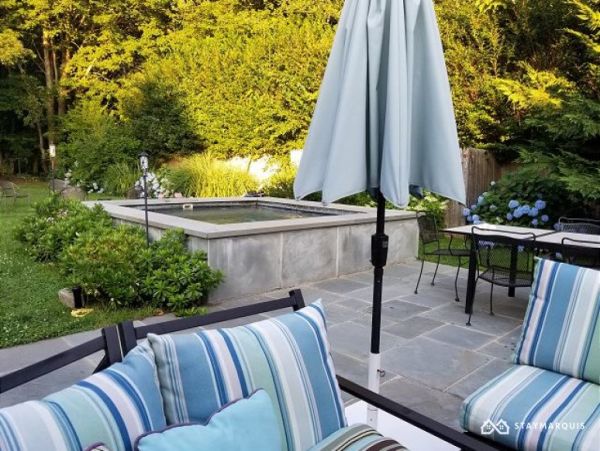 Hamptons Home 1020486