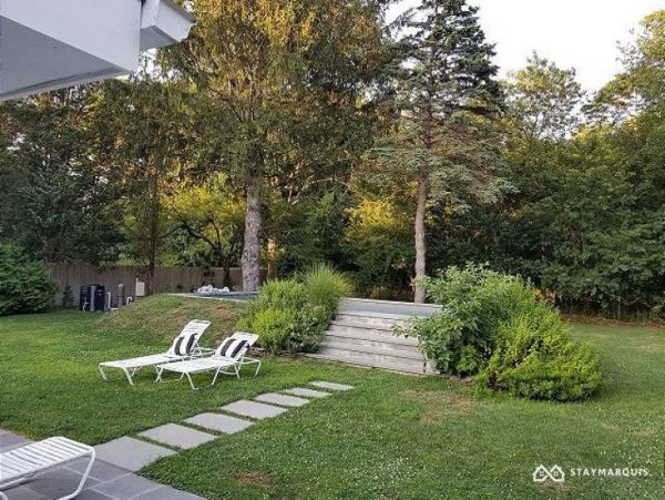 Hamptons Home 1020486