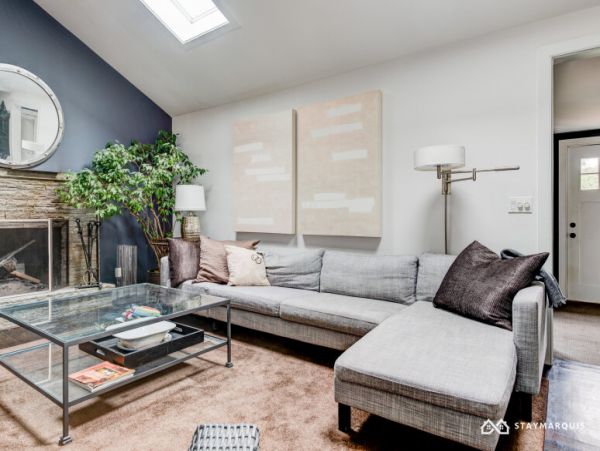 Hamptons Home 1020486