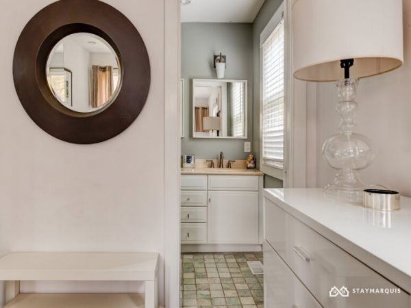 Hamptons Home 1020486