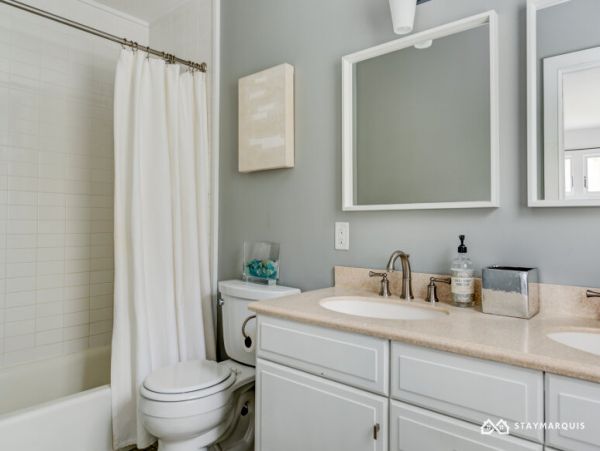 Hamptons Home 1020486