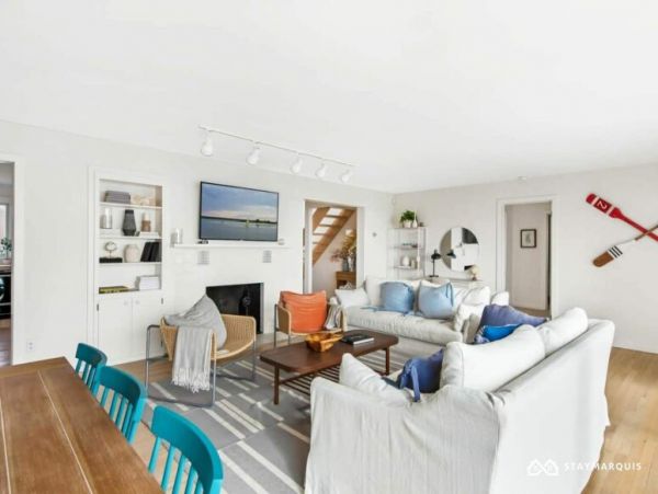 Hamptons Home 1020487