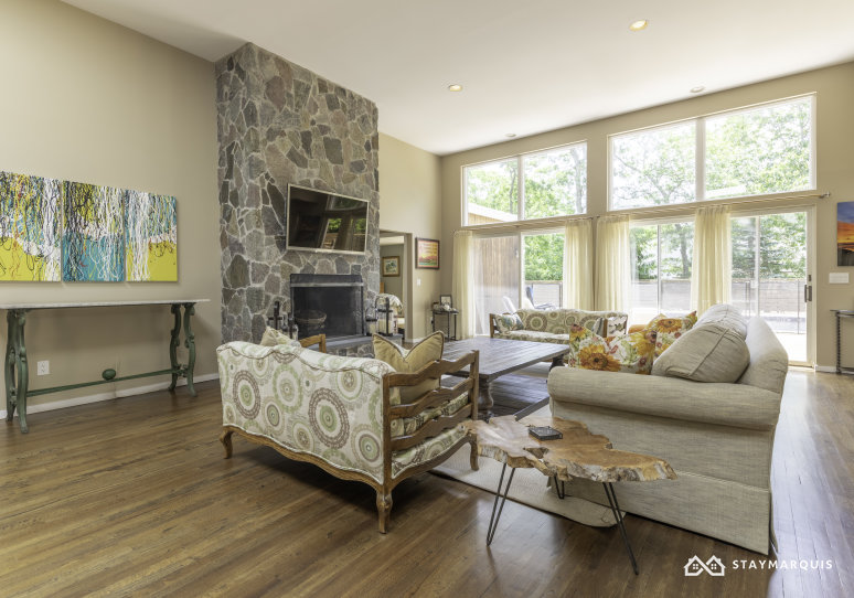 Hamptons Home 1020488