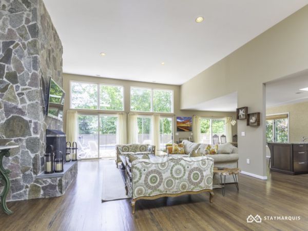 Hamptons Home 1020488