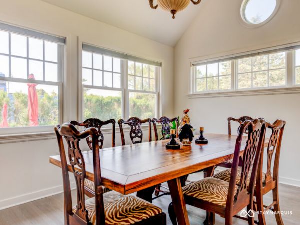 Hamptons Home 1020489