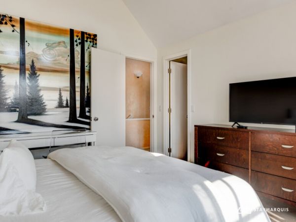 Hamptons Home 1020489