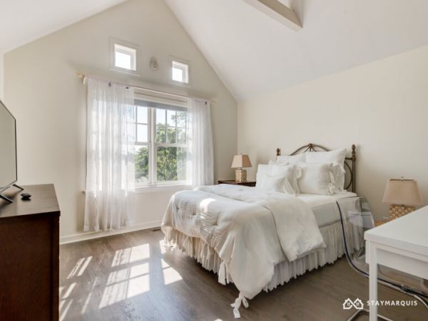 Hamptons Home 1020489