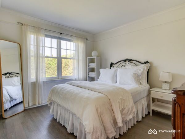 Hamptons Home 1020489