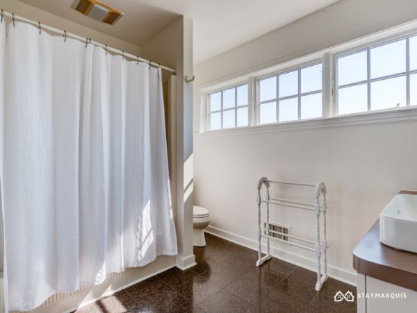 Hamptons Home 1020489