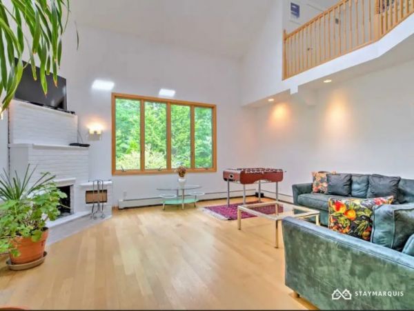 Hamptons Home 1020490