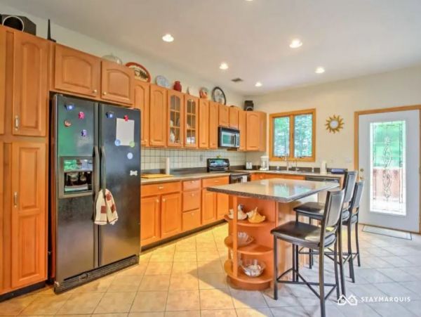 Hamptons Home 1020490