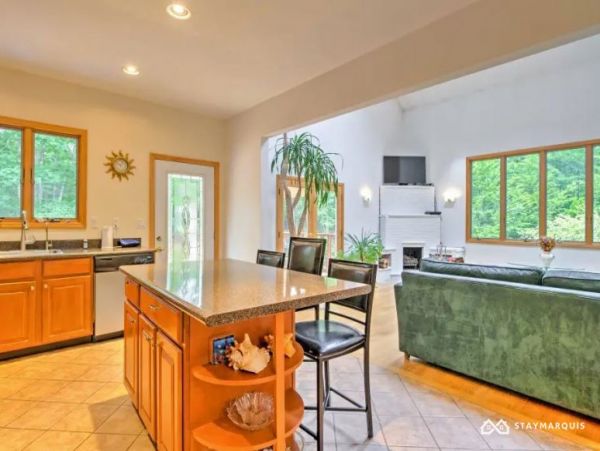 Hamptons Home 1020490