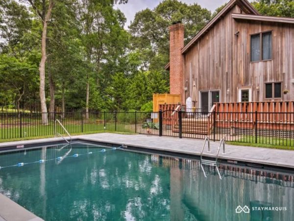 Hamptons Home 1020490