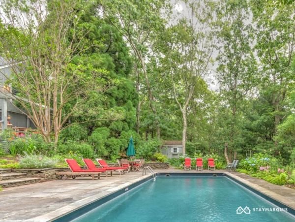 Hamptons Home 1020492