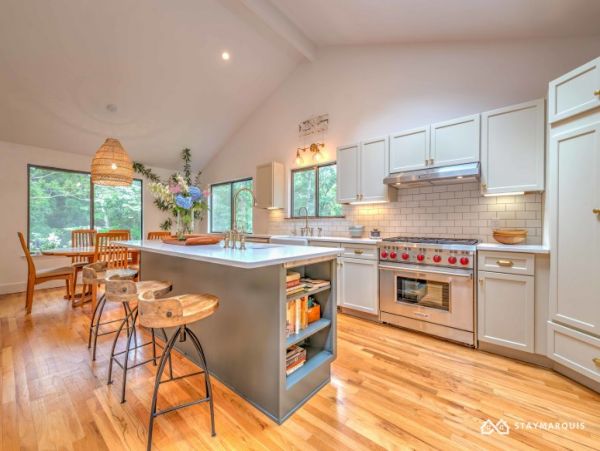 Hamptons Home 1020492