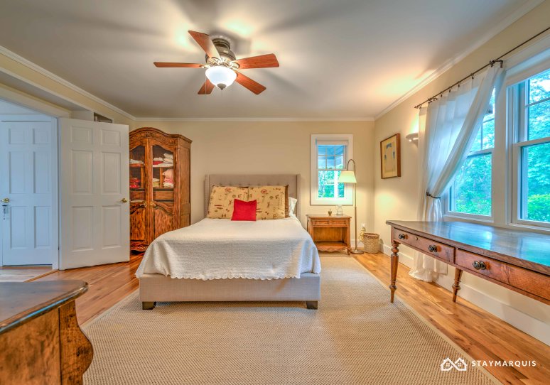 Hamptons Home 1020492