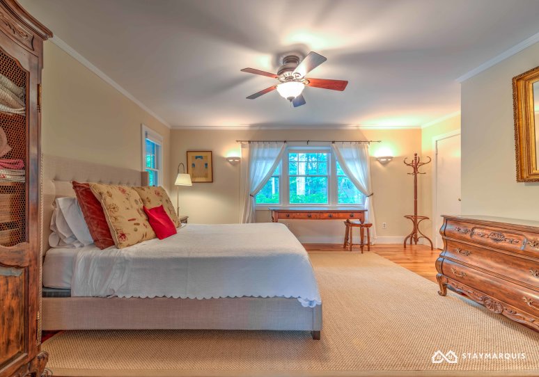 Hamptons Home 1020492