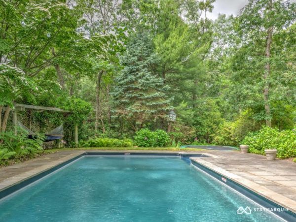 Hamptons Home 1020492