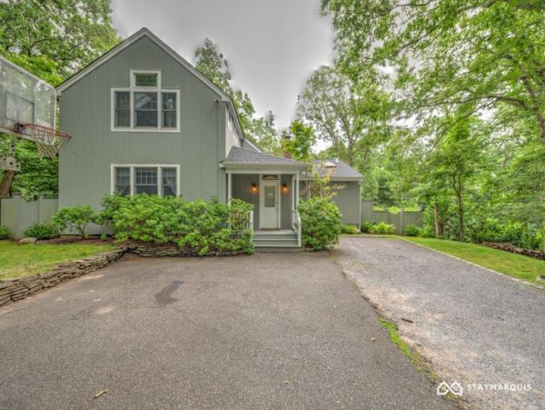 Hamptons Home 1020492