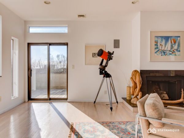 Hamptons Home 1020493