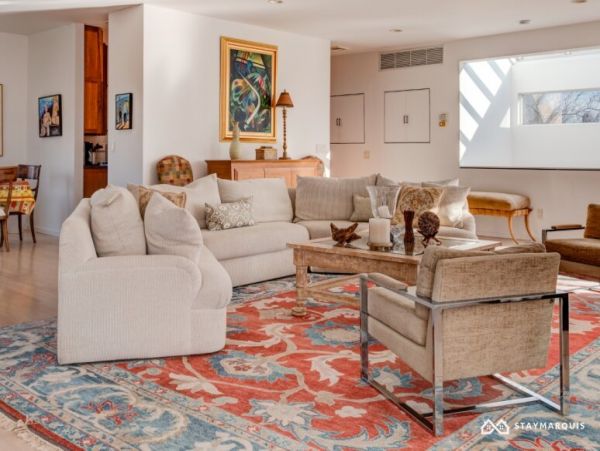 Hamptons Home 1020493