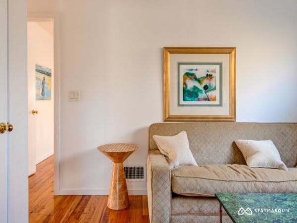 Hamptons Home 1020493