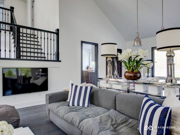 Hamptons Home 1020494